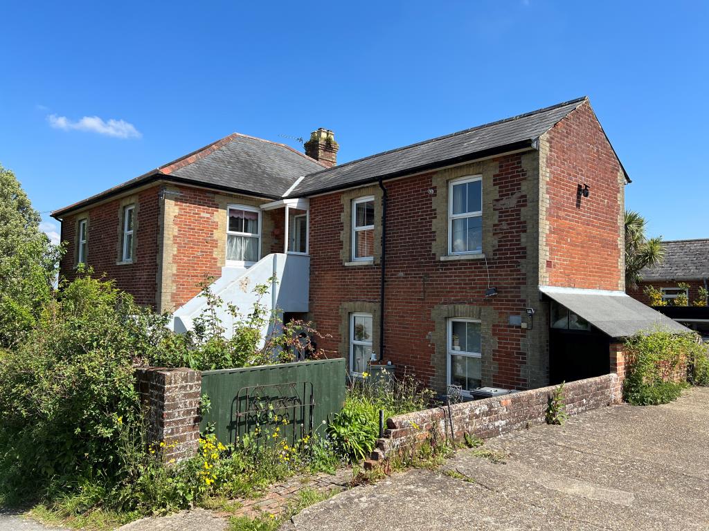 Lot: 106 - FREEHOLD GROUND RENTS - Rear of block taken from Mount Joy